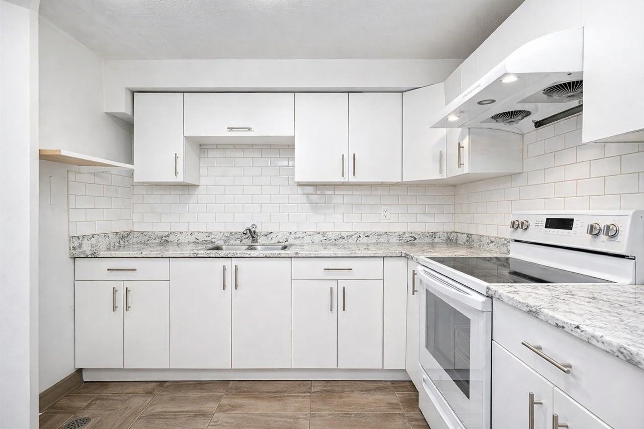 32855 Harwood Cres #BS - Photo 4 of 10