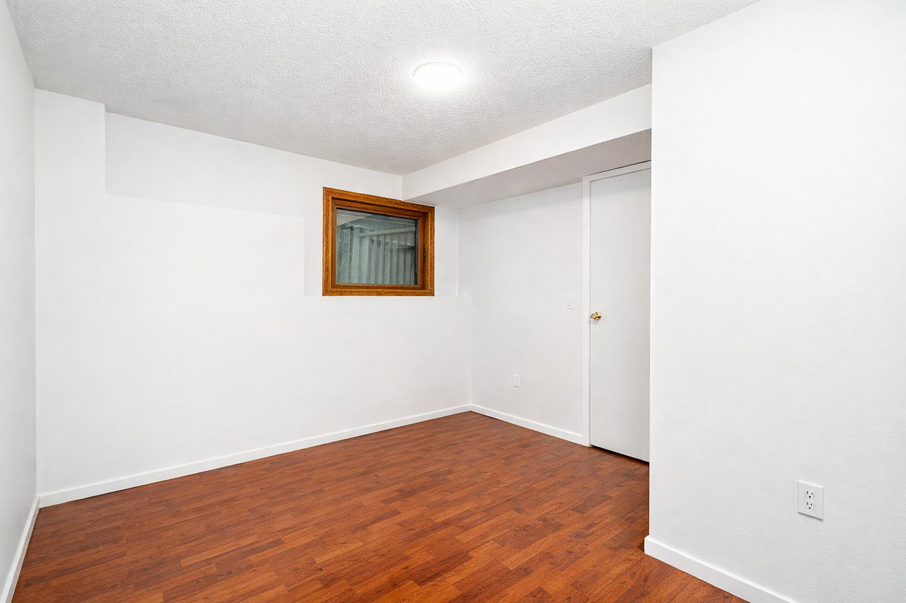 32855 Harwood Cres #BS - Photo 6 of 10