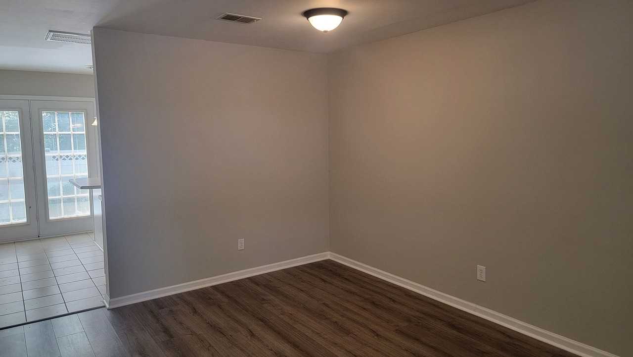 224 Butler Pl - Photo 5 of 10