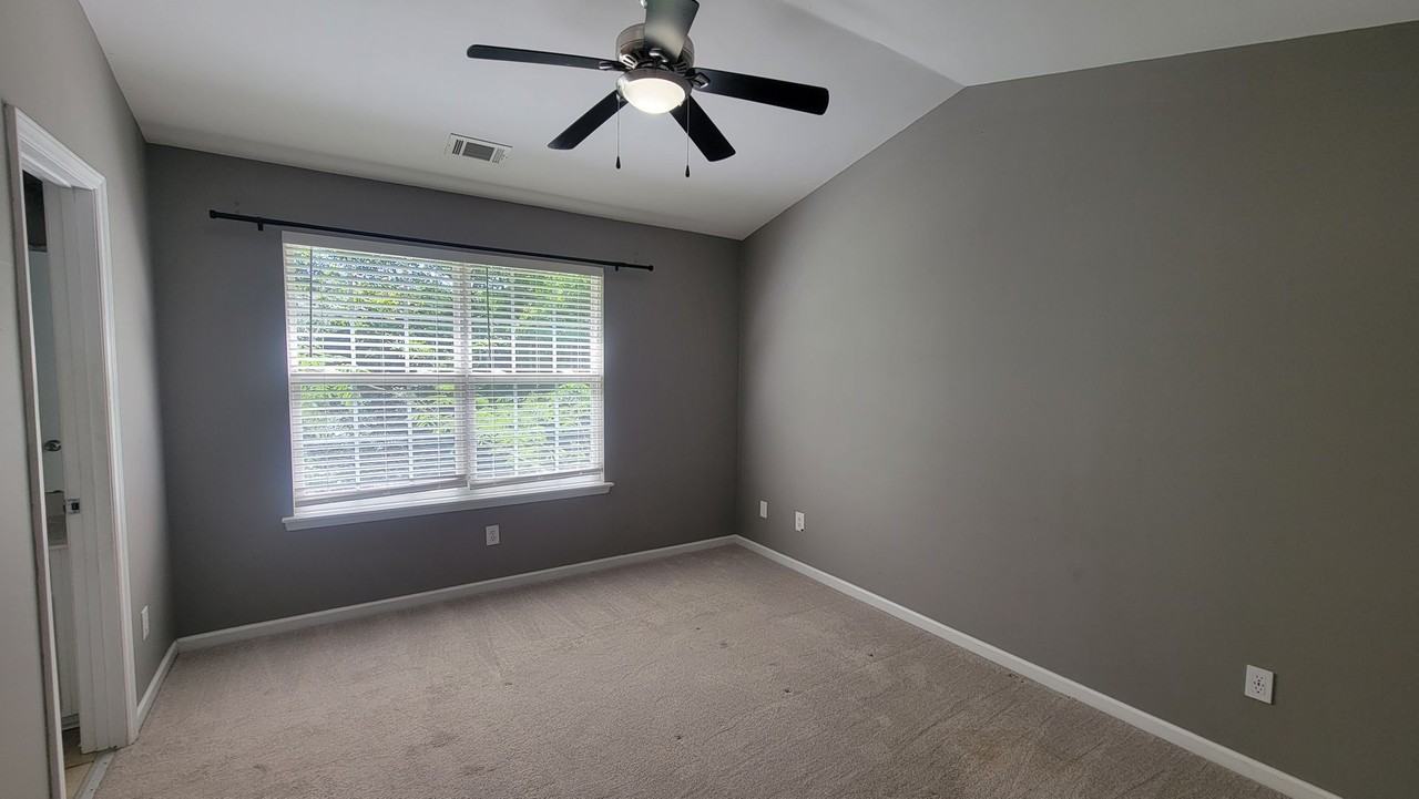 224 Butler Pl - Photo 6 of 10