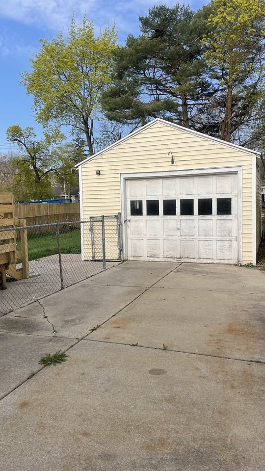 2528 Forest Ave #1 - Photo 2 of 26