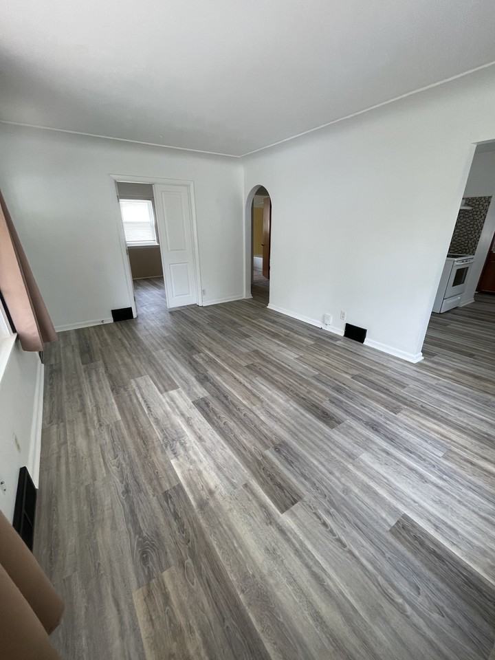 2528 Forest Ave #1 - Photo 6 of 26