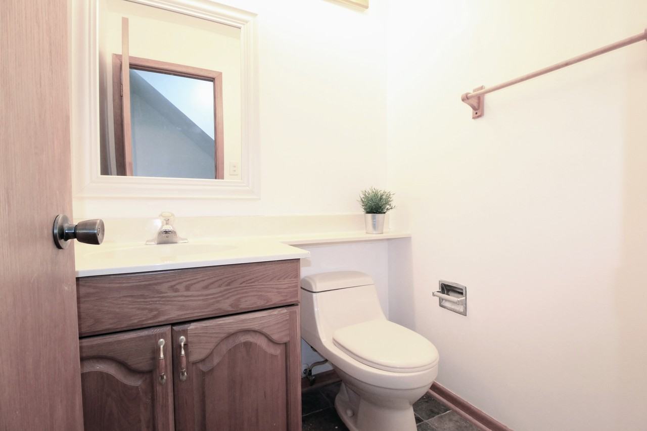 493 Shadow Lake Bay - 1 #1 - Photo 5 of 17