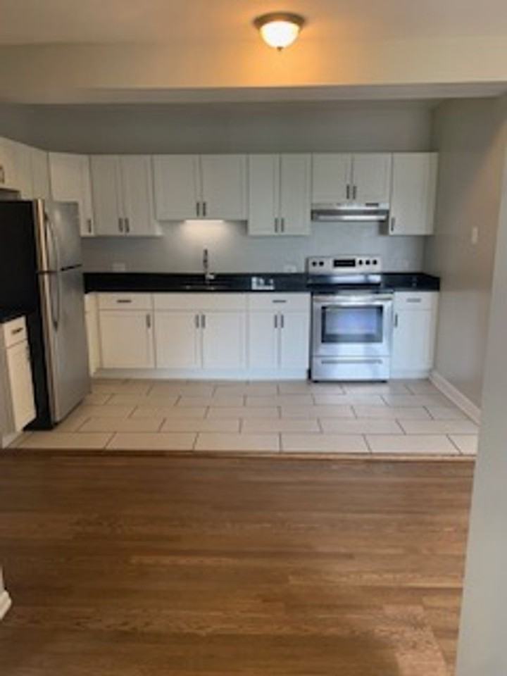 1714 W Jonquil Ter #2E - Photo 3 of 14