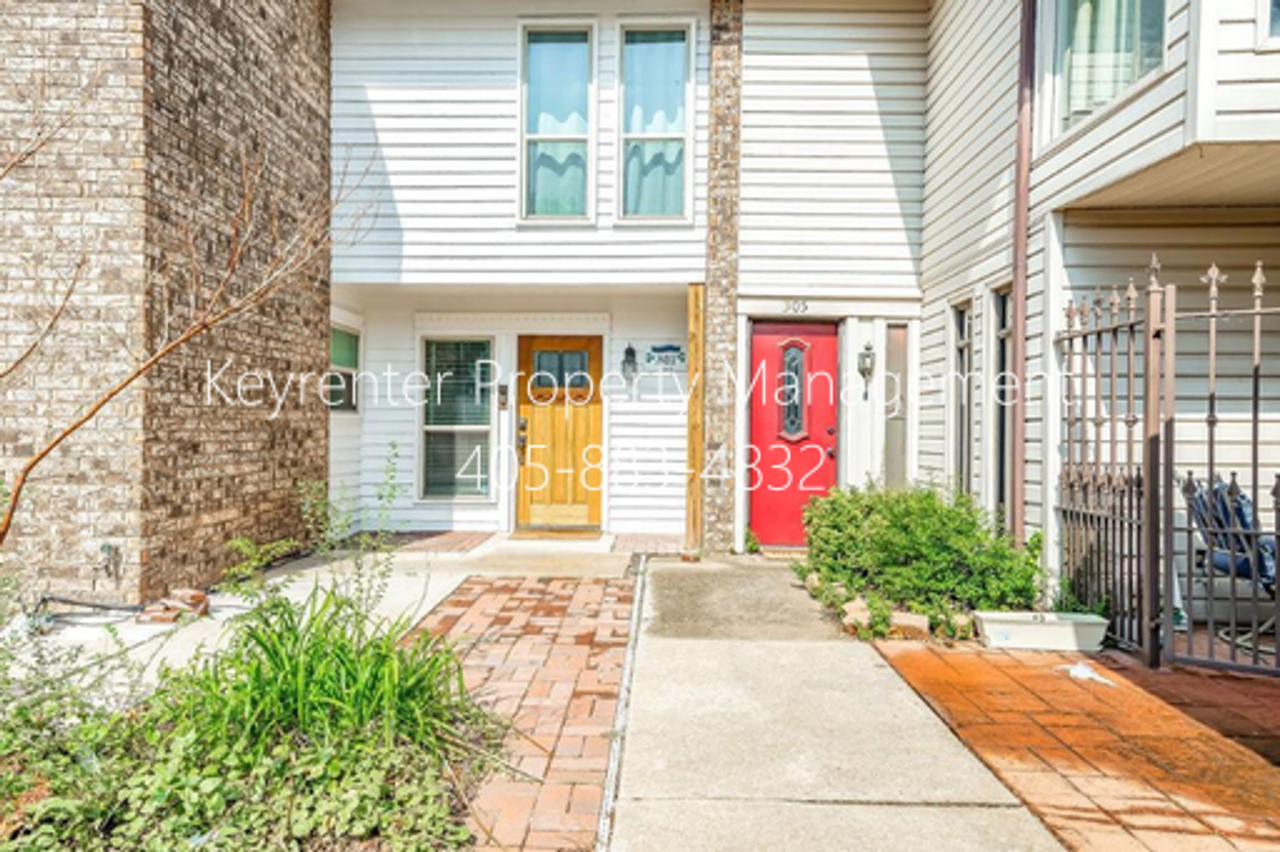 301 Se 34th St - Photo 2 of 26