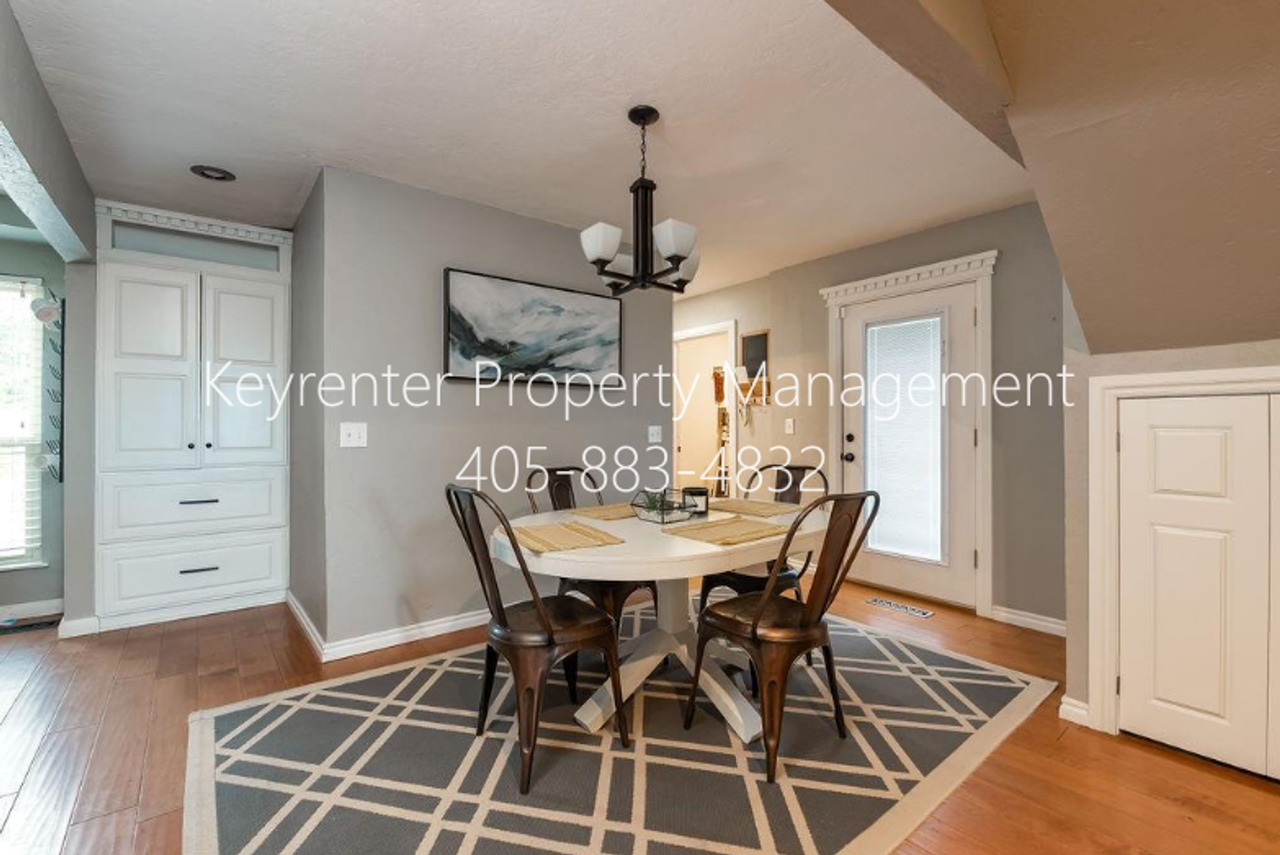 301 Se 34th St - Photo 3 of 26