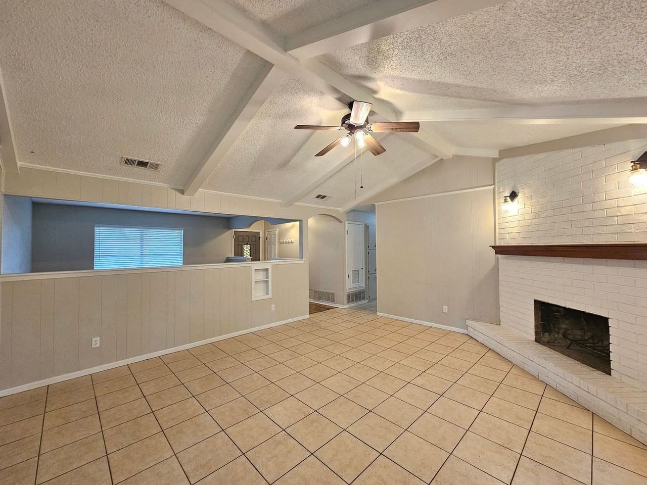 2301 Zinnia Ct - Photo 6 of 25