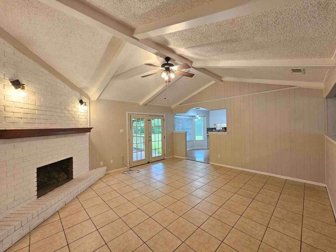 2301 Zinnia Ct - Photo 7 of 25