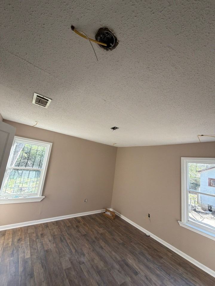 267 Woody Dr #1 - Photo 3 of 12