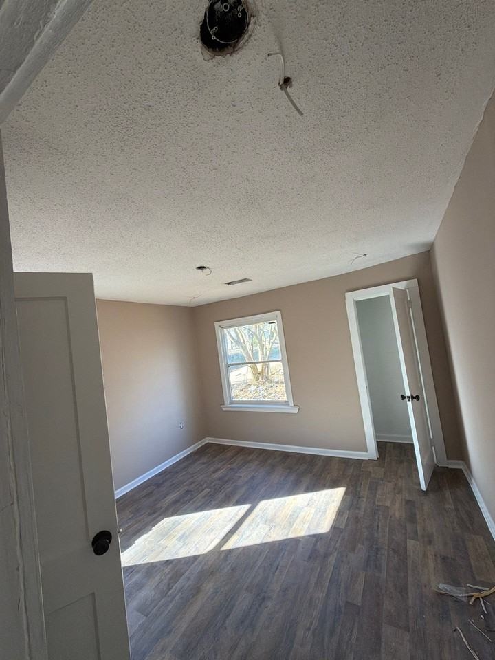 267 Woody Dr #1 - Photo 5 of 12