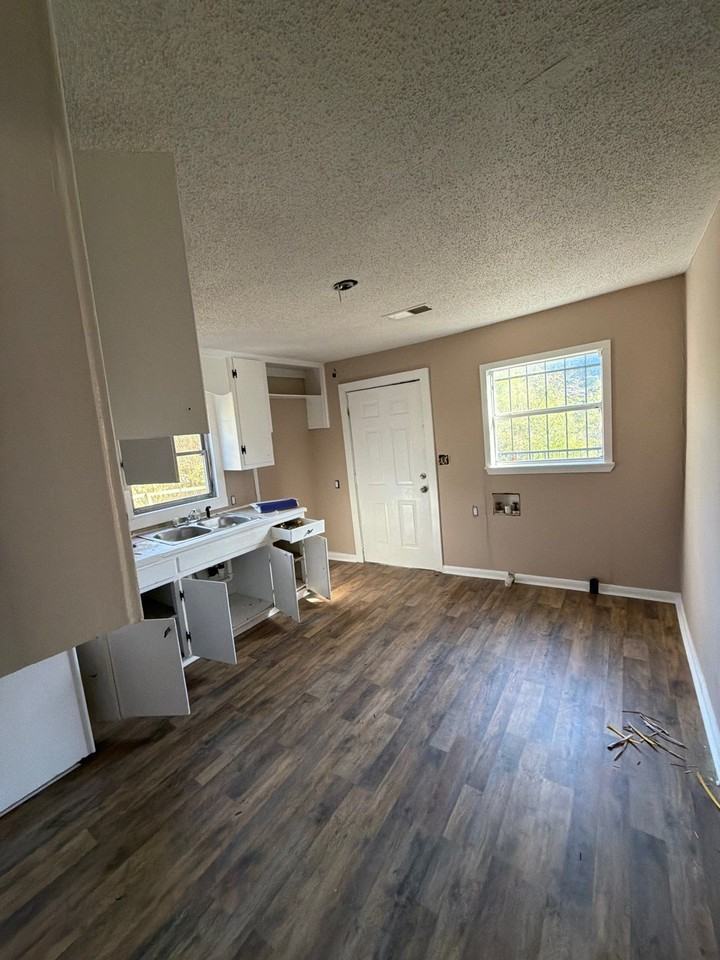 267 Woody Dr #1 - Photo 7 of 12