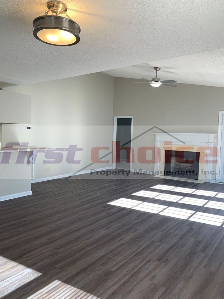 1750 Ridgefield Ct - Photo 6 of 40