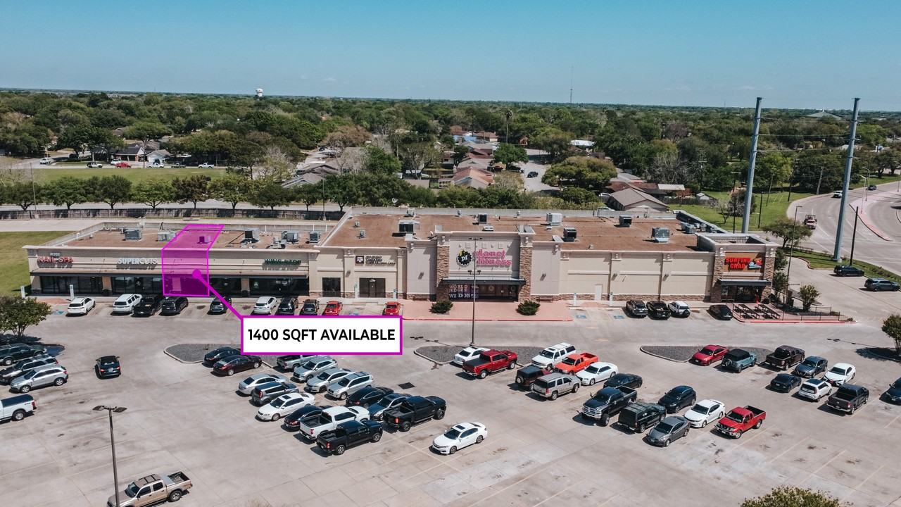 5212 N Navarro St #5212 - Photo 2 of 13