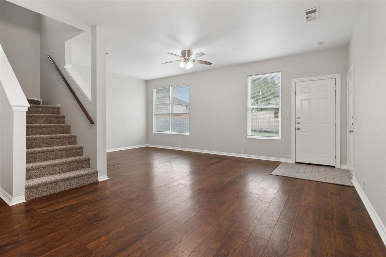 822 Greene Way - Photo 3 of 16