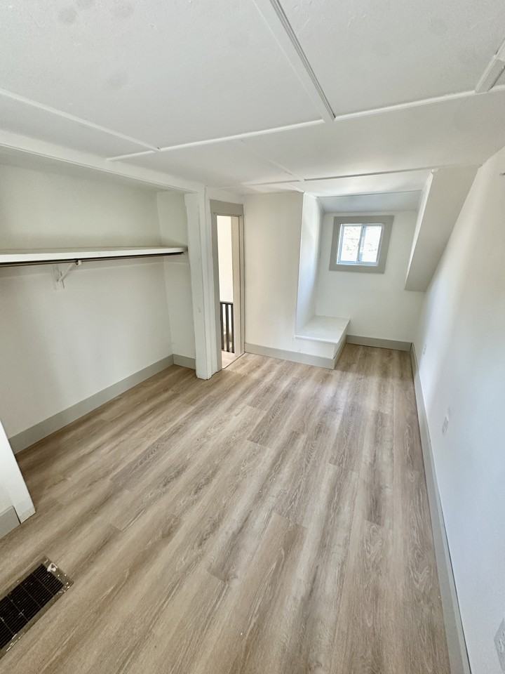 1080 S Main St #1 - Photo 7 of 9