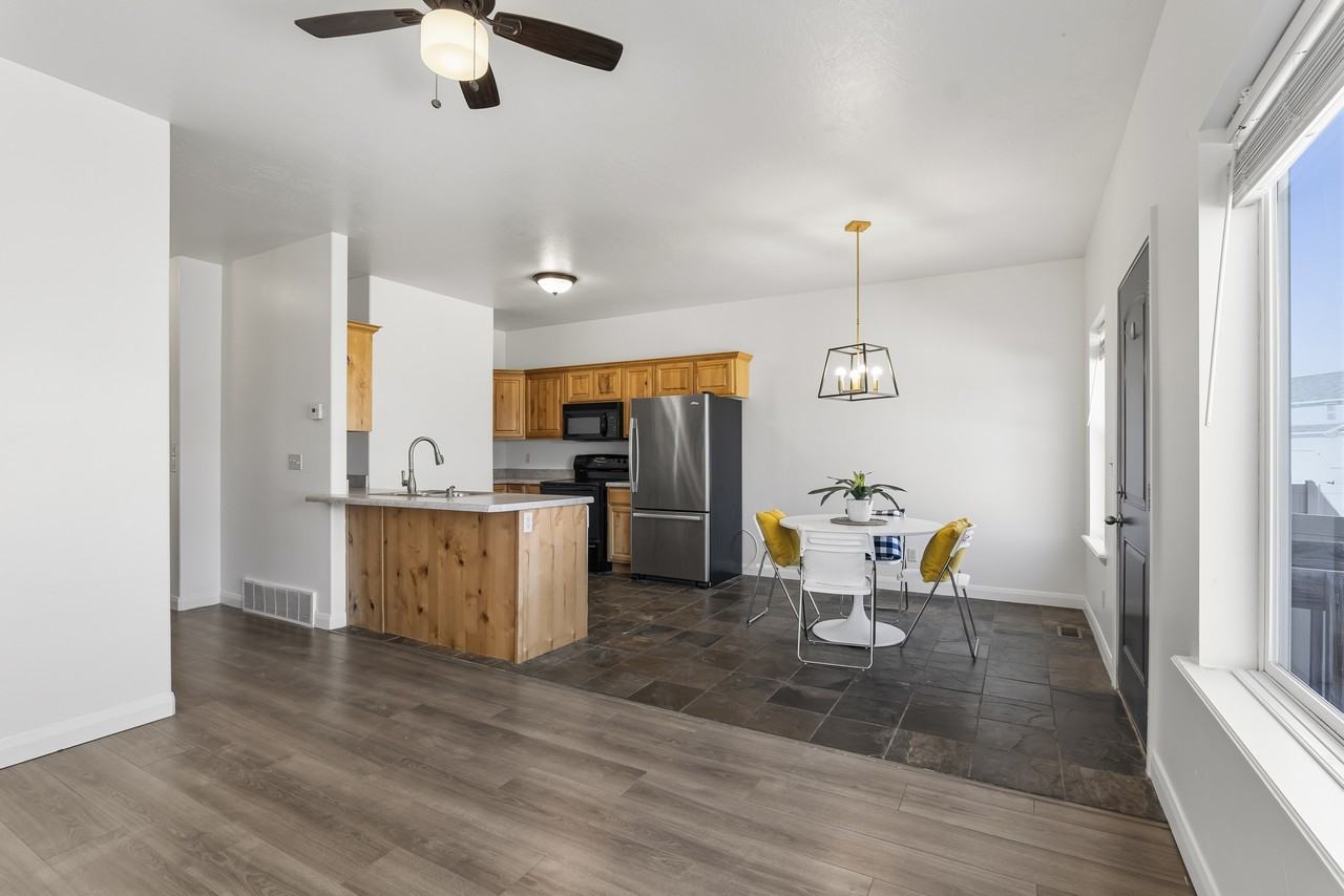 2037 E Cedar Trails Way #1 - Photo 2 of 34