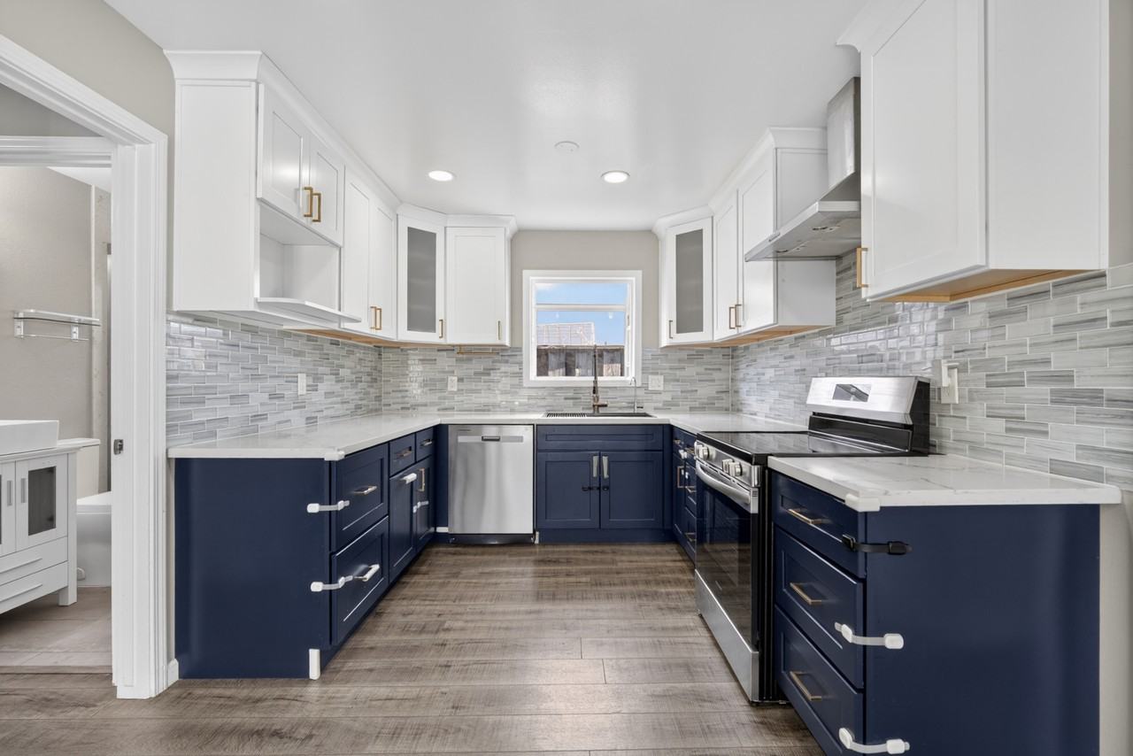 42645 Newport Dr #1 - Photo 6 of 10