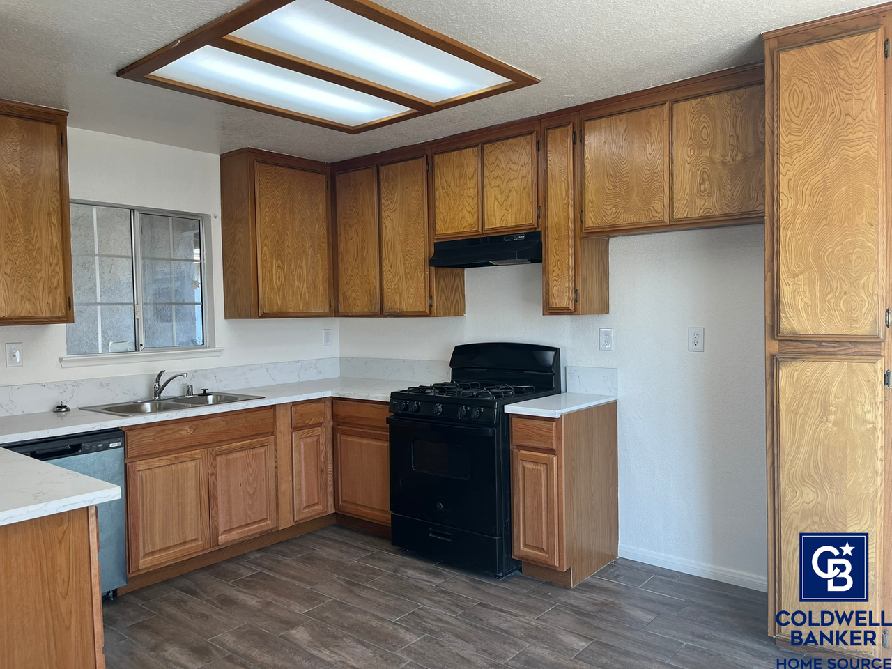 12782 1st Ave - Photo 2 of 13