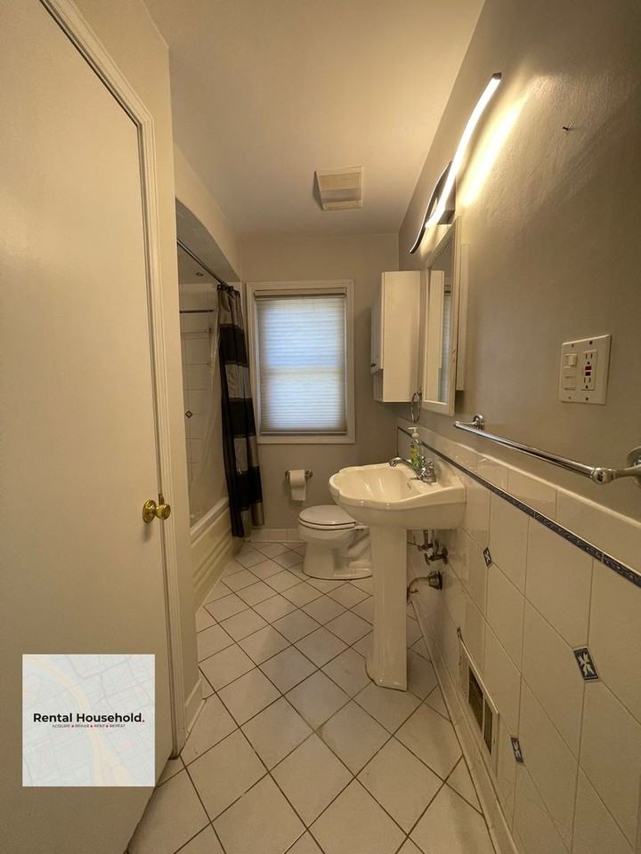11446 Brookfield St - Photo 3 of 27