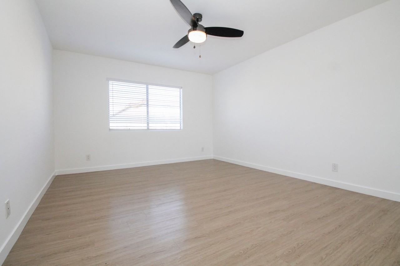 4378 W. 138th St. - Photo 5 of 33