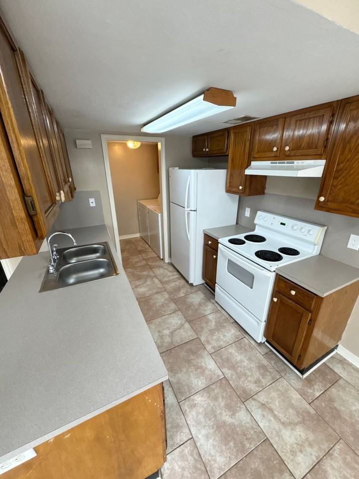 262 Settlers Park Dr - Photo 3 of 7