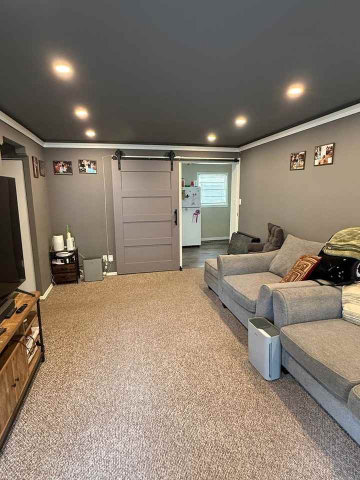 1537 Hartford Rd - Photo 3 of 18
