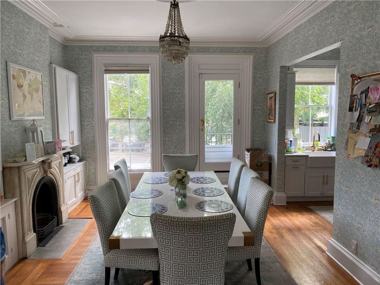 40 Trumbull St - Photo 6 of 39