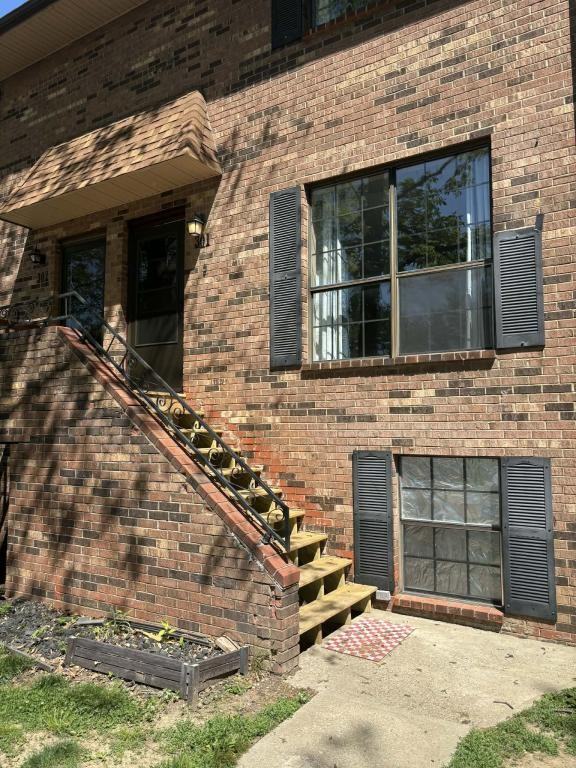 301 Halia Crst - Photo 3 of 9