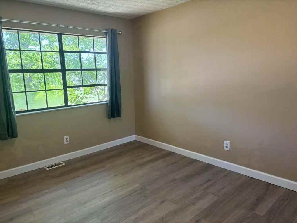 301 Halia Crst - Photo 6 of 9