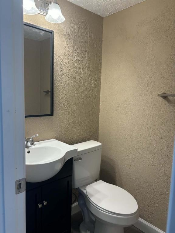 301 Halia Crst - Photo 7 of 9