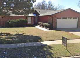 featured image of 4819 Ne Winfield Cir