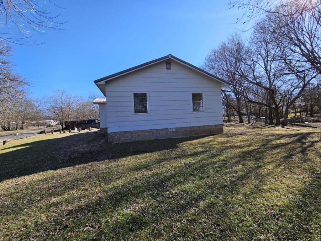 517 E Vinita Ave - Photo 3 of 22