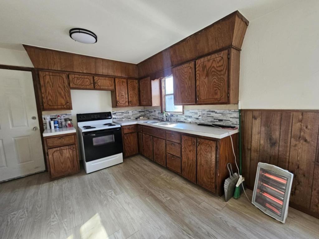 517 E Vinita Ave - Photo 6 of 22