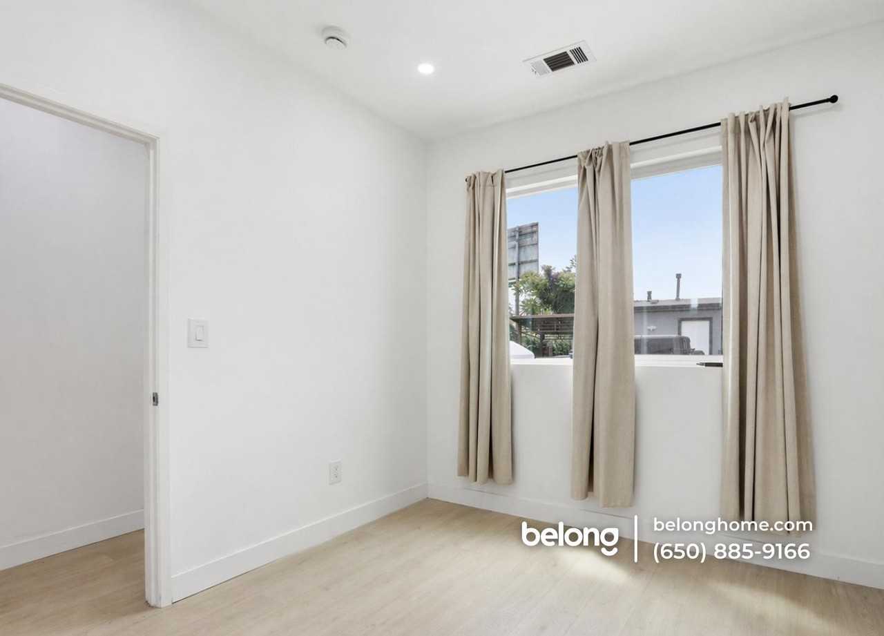 1395 Vine St - Photo 5 of 21