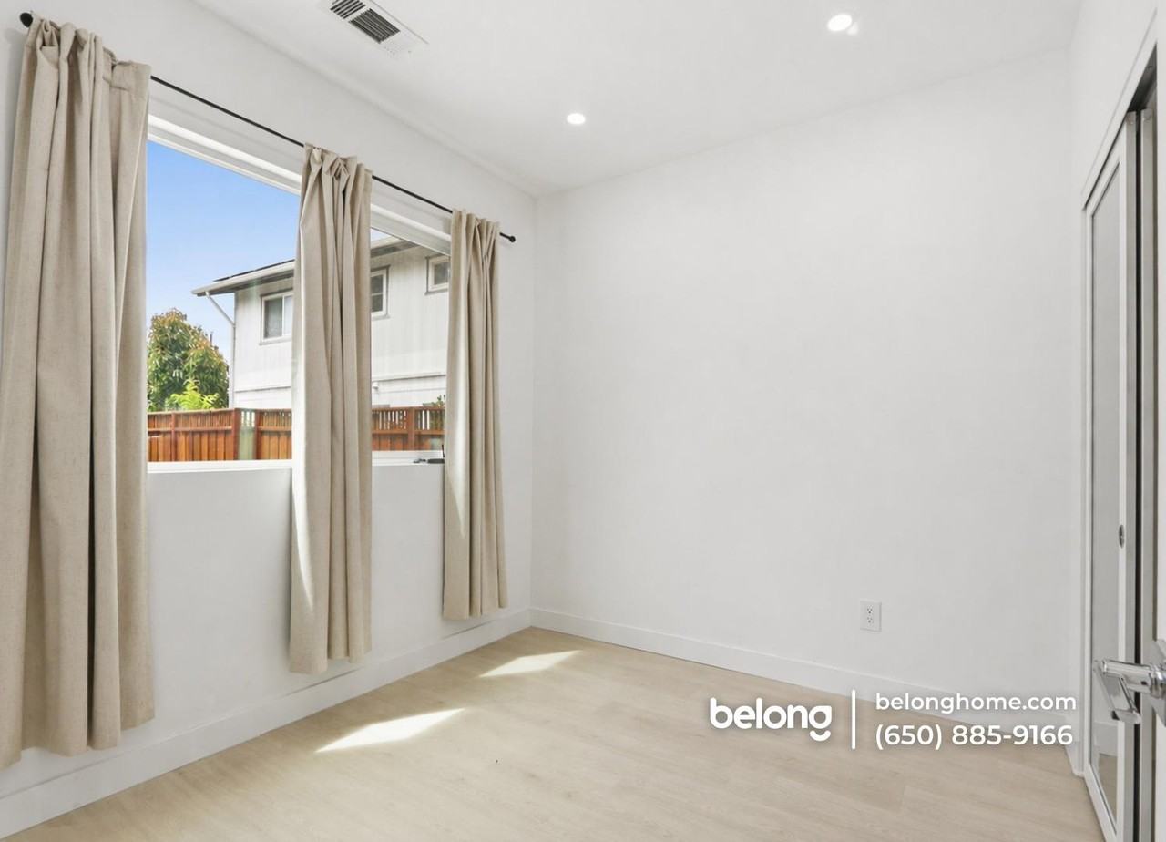 1395 Vine St - Photo 7 of 21