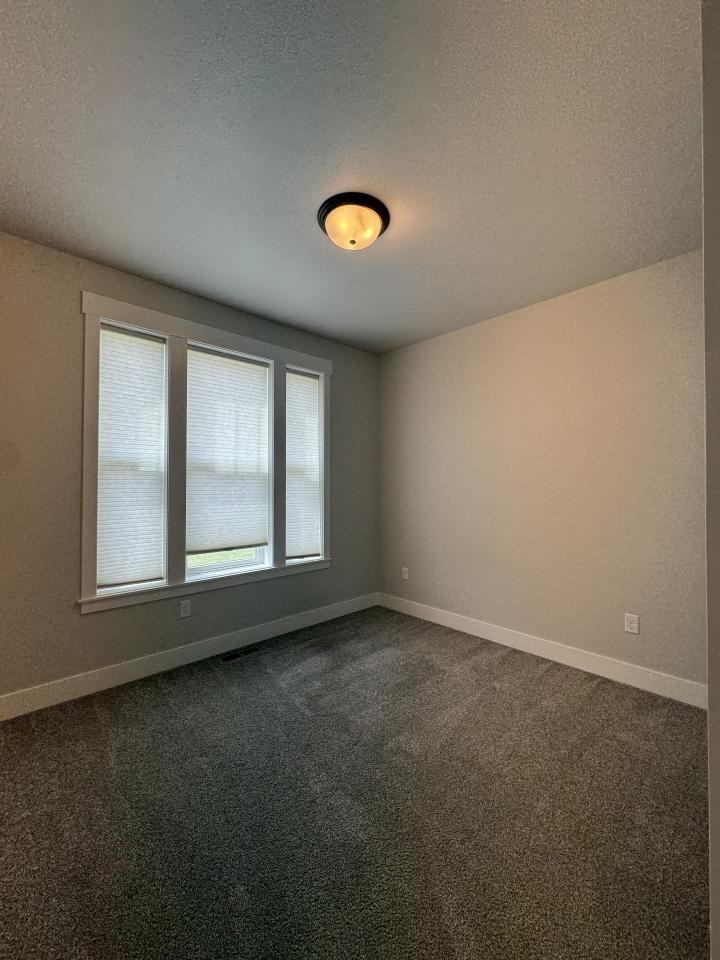 1757 St George Blvd - Photo 3 of 10