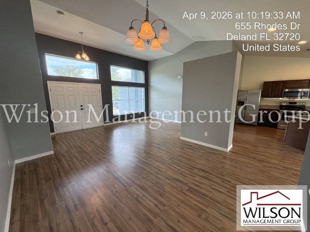 655 Rhodes Dr - Photo 2 of 10