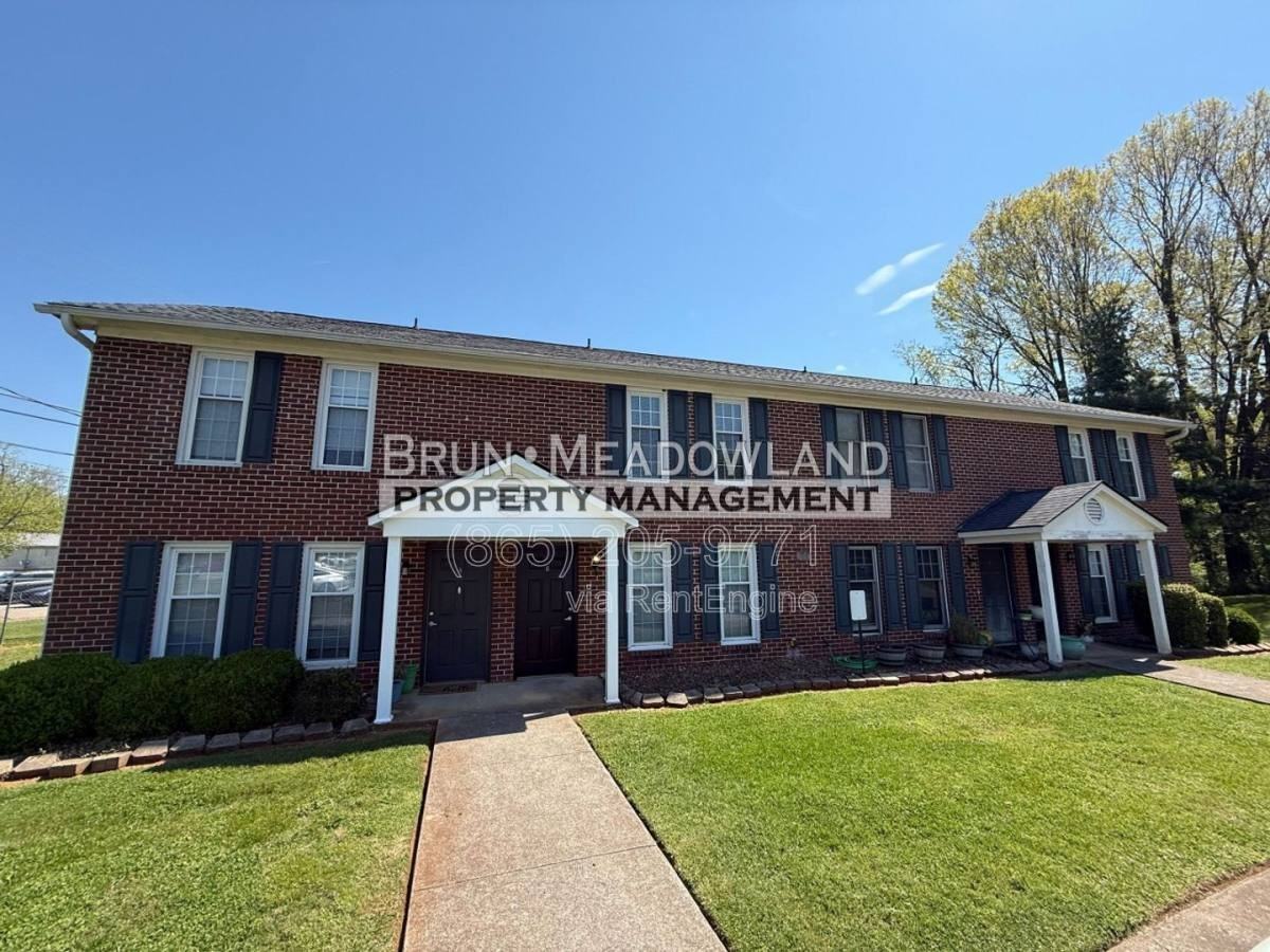 9101 Parktop Ln #B - Photo 2 of 10