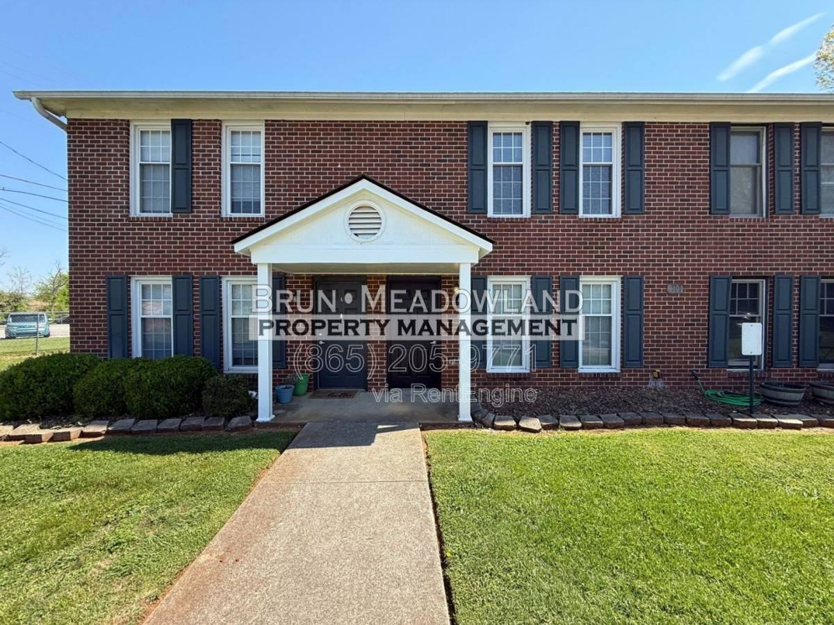 9101 Parktop Ln #B - Photo 3 of 10