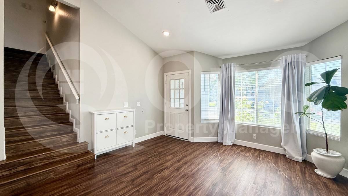 223 S Rush Cir E - Photo 5 of 10