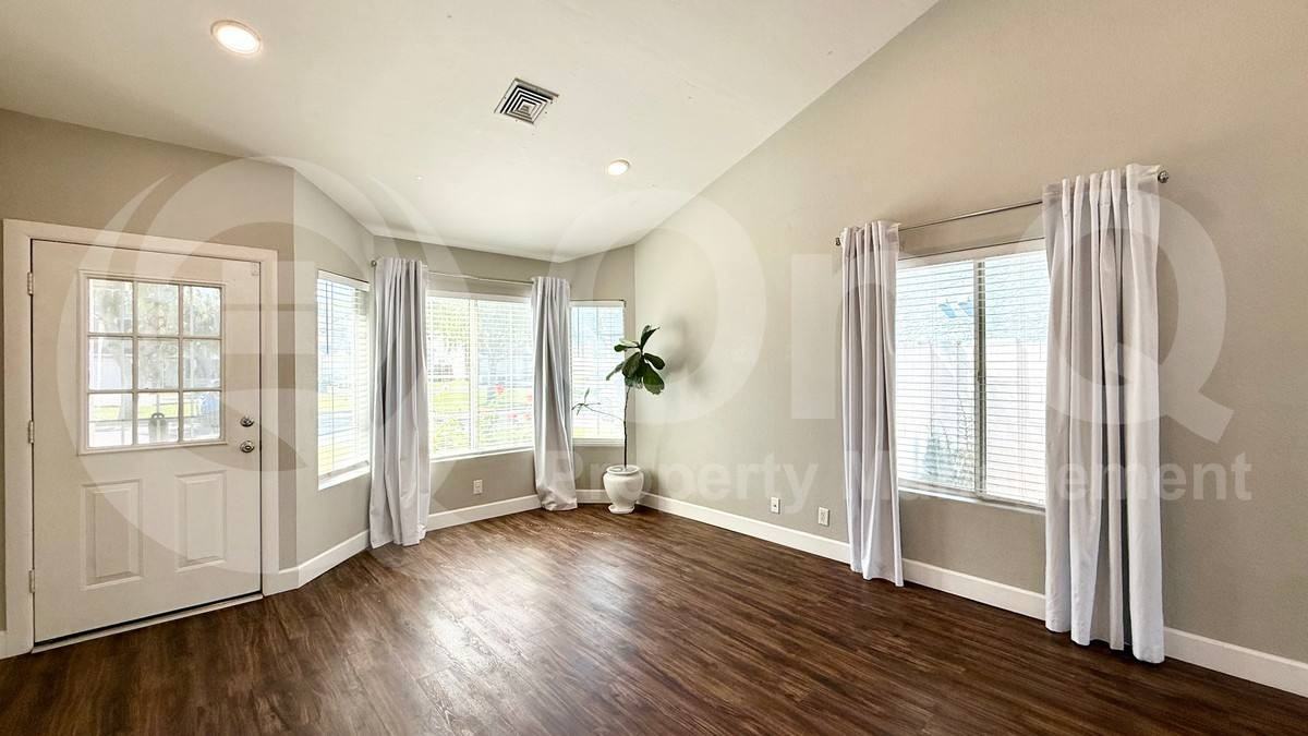 223 S Rush Cir E - Photo 7 of 10