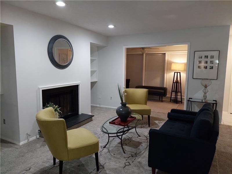 1003 Dunbar Dr - Photo 2 of 17