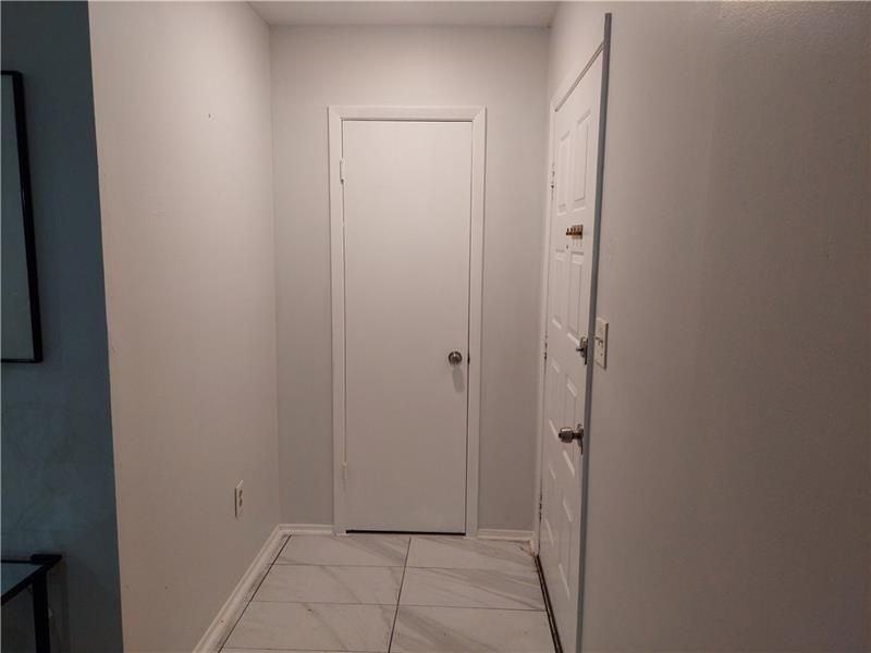 1003 Dunbar Dr - Photo 3 of 17