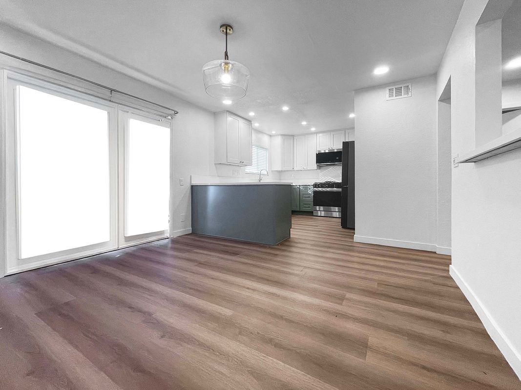 1335 W 139th St ##101 - Photo 3 of 17