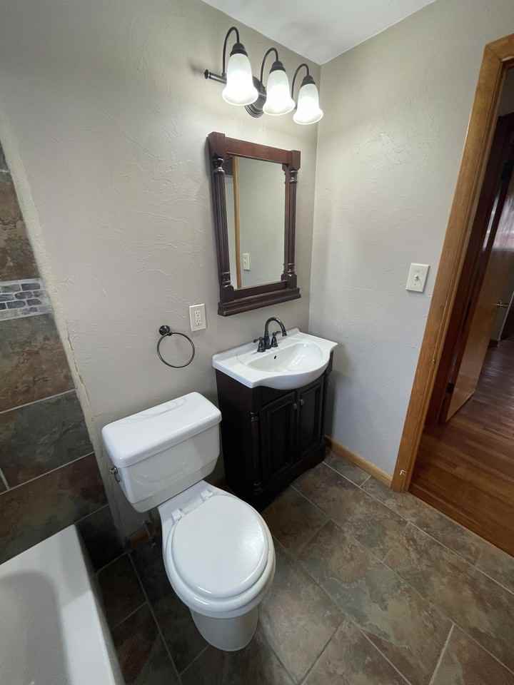 130 Lacrosse St Apt E1 - Photo 4 of 12