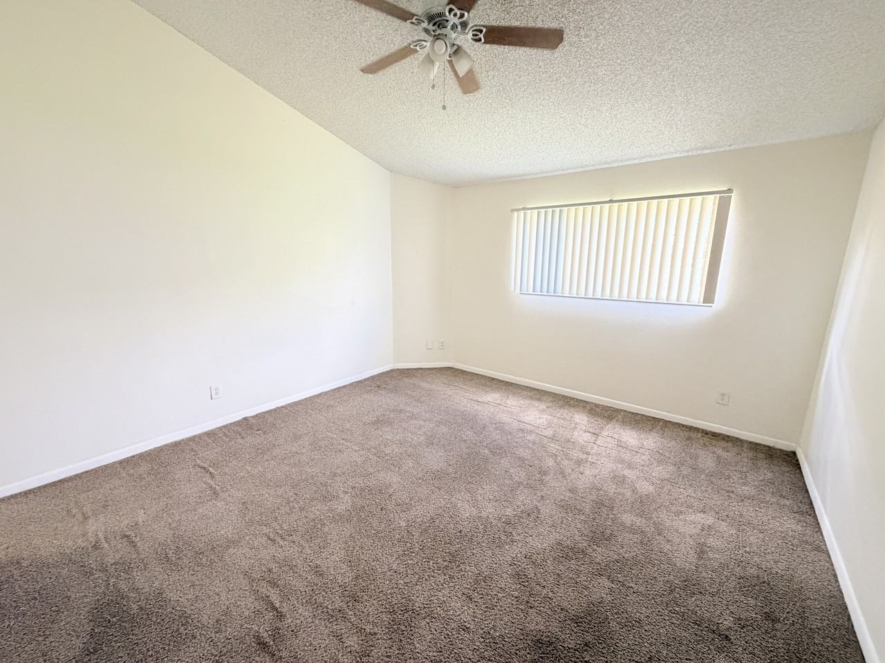 3453 Nwst #1 - Photo 4 of 29