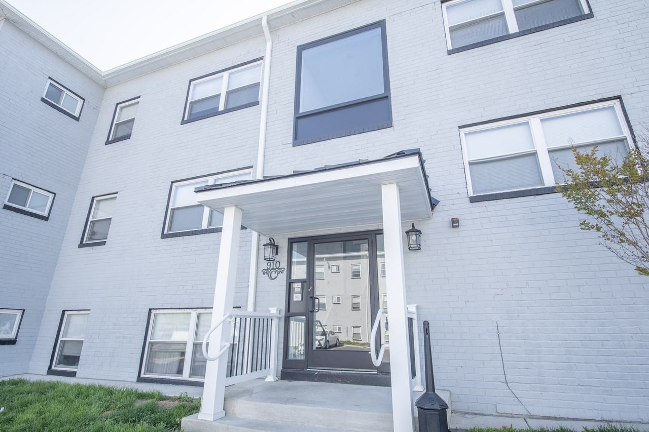 910 Gateway Blvd #C9 - Photo 7 of 13