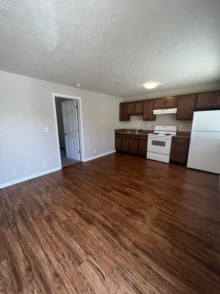 4220 Flintlock Dr #6