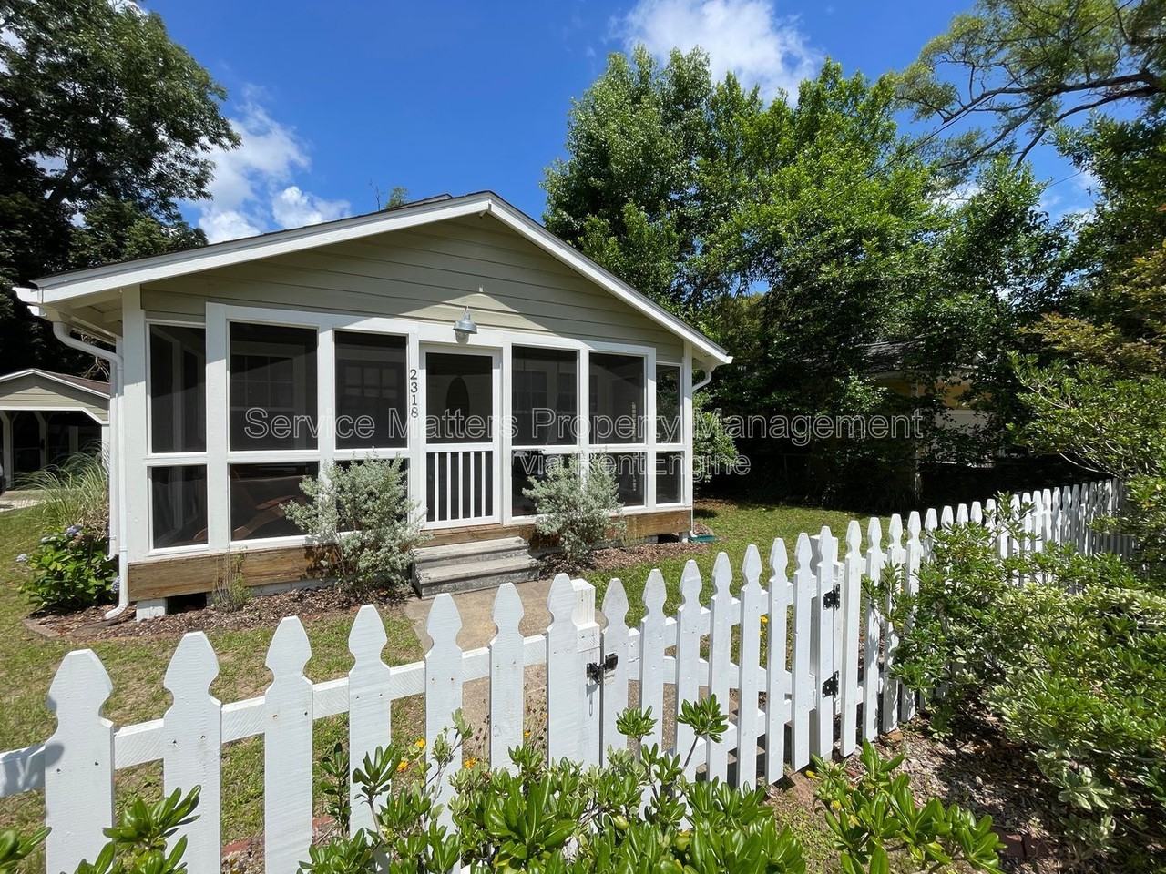 2318 N 17th Ave - Photo 3 of 34