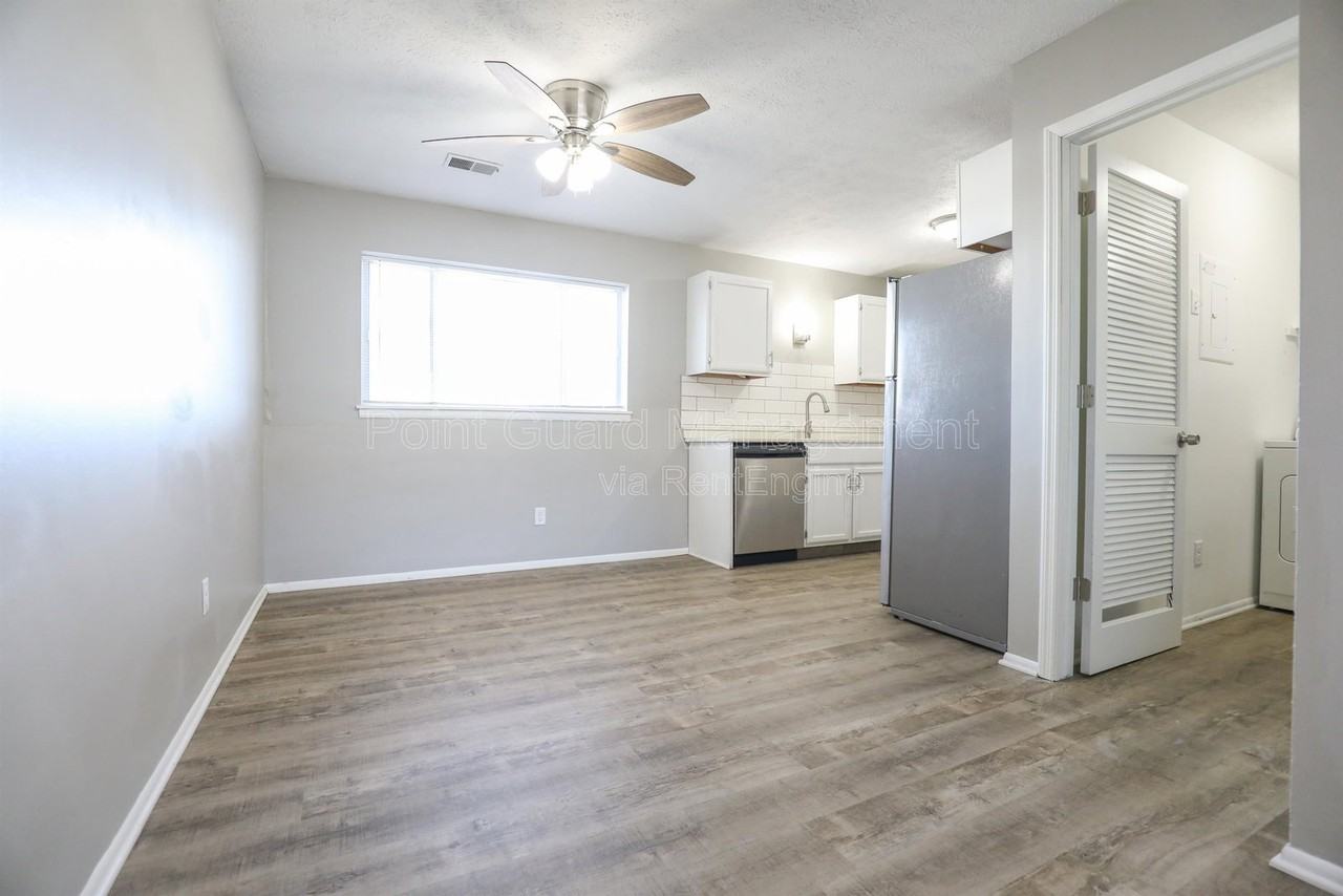 1224 Gold Coast Rd #133 - Photo 4 of 28